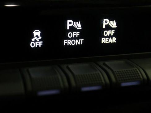 Used 2025 RAM 1500 Big Horn AWD/4WD image 23