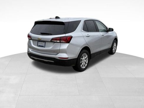 Used 2022 Chevrolet Equinox LT w/ Driver Convenience Package image 6