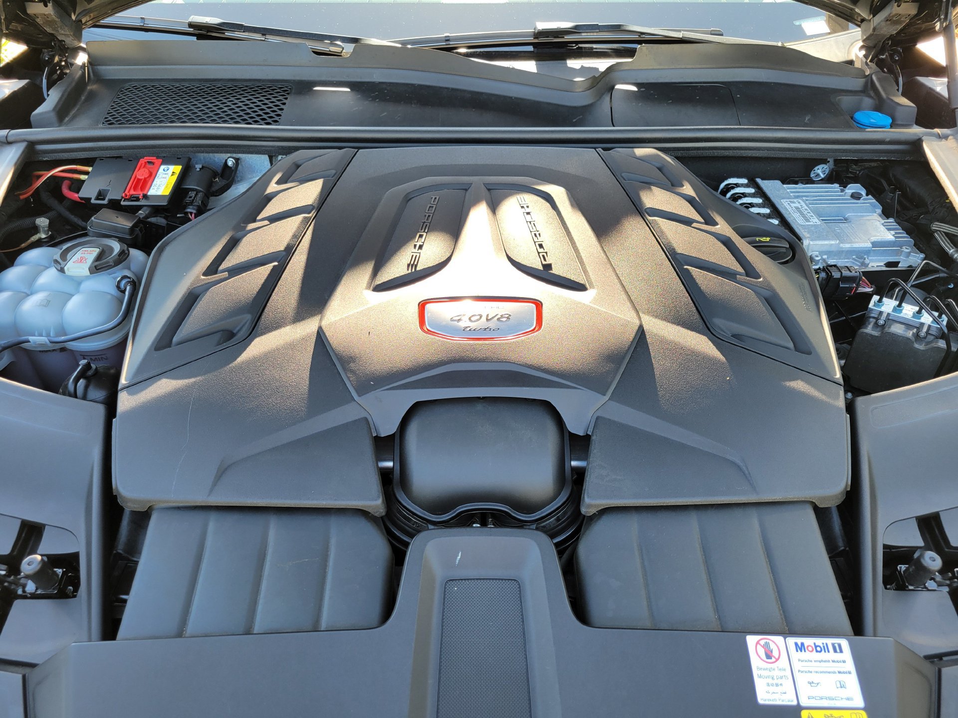 Certified 2022 Porsche Cayenne Turbo AWD/4WD image 34