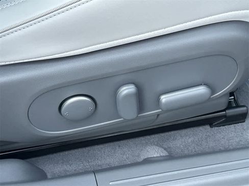 Used 2024 Hyundai Ioniq 5 Limited image 42