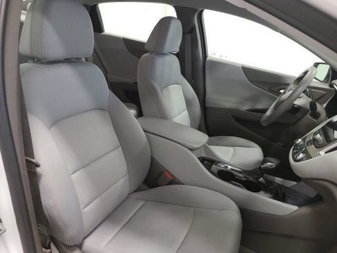 Used 2022 Chevrolet Malibu LS FWD image 12