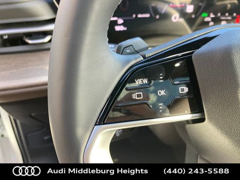 Used 2025 Audi Q5 Premium w/ Convenience Package image 44