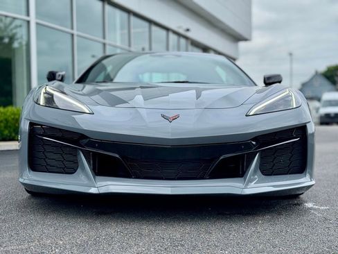 Used 2025 Chevrolet Corvette Z06 w/ Battery Protection Package image 10