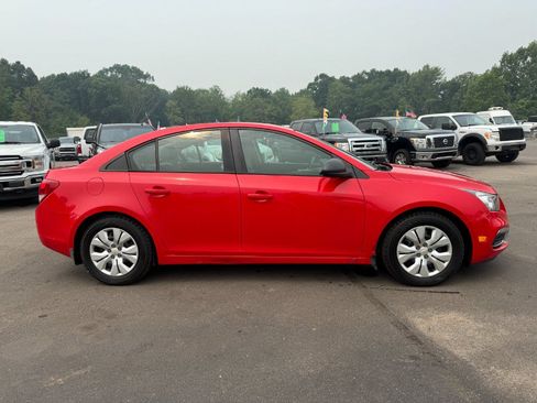 Used 2016 Chevrolet Cruze LS FWD image 6