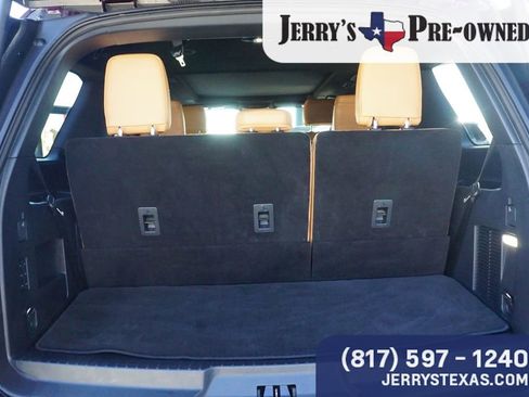 Used 2024 Ford Expedition Platinum image 23