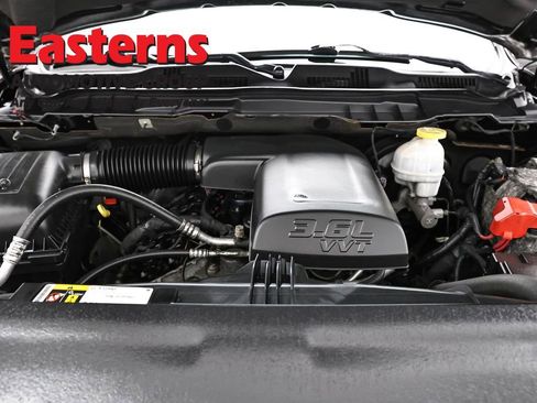 Used 2018 RAM 1500 Express image 7