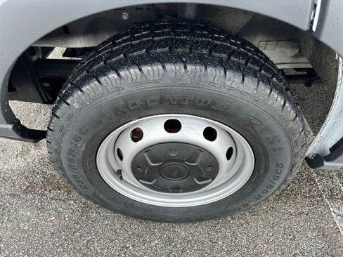 Used 2018 Ford Transit 250 130 Low Roof image 13