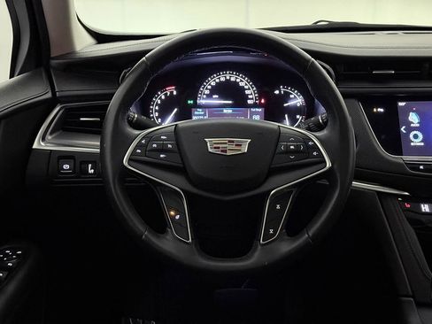 Used 2018 Cadillac XT5 Luxury image 31