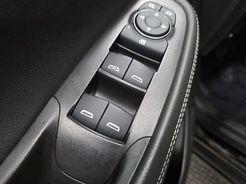 Used 2025 Buick Encore GX Preferred AWD/4WD image 26