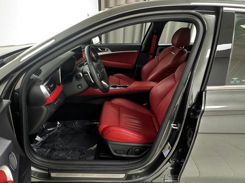 Used 2023 Genesis G70 2.0T w/ Sport Prestige Package image 10