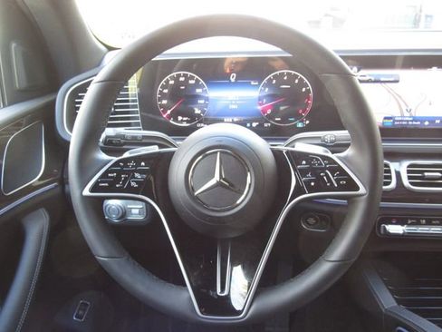 Used 2025 Mercedes-Benz GLE 350 4MATIC image 25