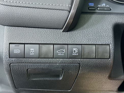 Used 2024 Toyota Camry SE FWD image 17