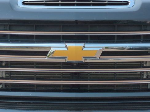 Used 2023 Chevrolet Silverado 3500 High Country w/ Technology Package AWD/4WD image 45
