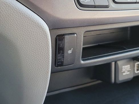 Used 2021 Honda Pilot EX image 19