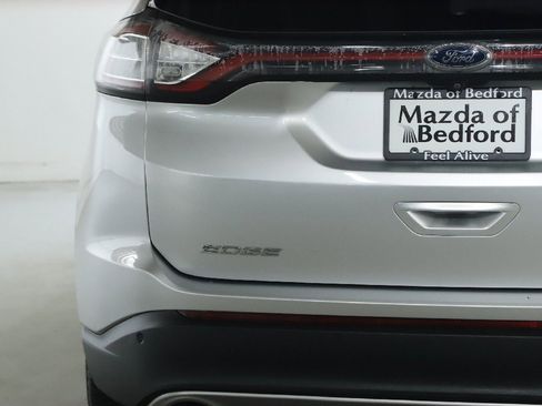 Used 2018 Ford Edge Titanium image 43