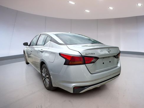 Used 2024 Nissan Altima 2.5 SV AWD/4WD image 4