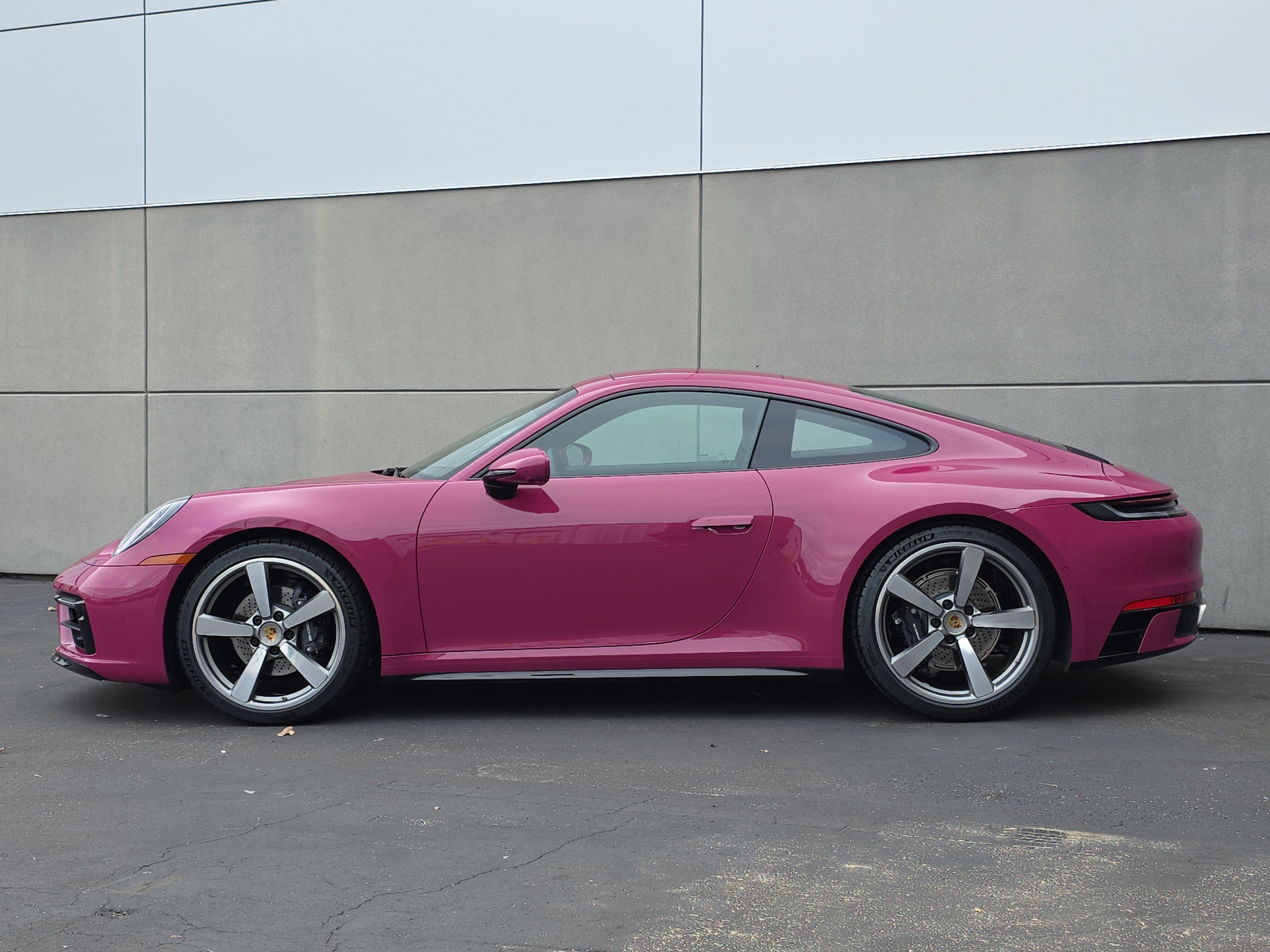 Used 2024 Porsche 911 Carrera RWD image 2