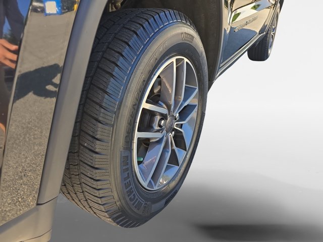 Used 2019 Jeep Grand Cherokee Limited AWD/4WD image 10