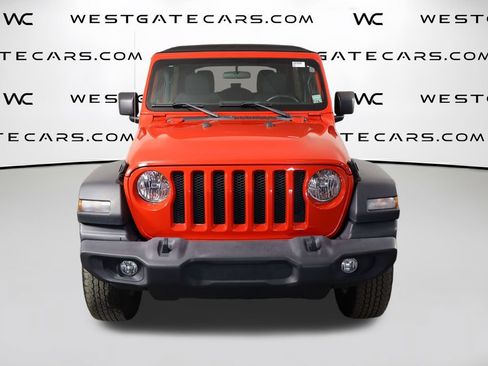 Used 2018 Jeep Wrangler Unlimited Sport S AWD/4WD image 2