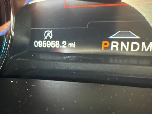 Used 2019 Ford F150 Lariat w/ Equipment Group 502A Luxury AWD/4WD image 13