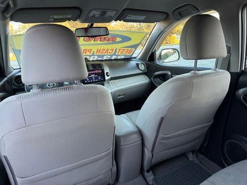 Used 2011 Toyota RAV4 2WD w/ Base L4 Extra Value Pkg image 15