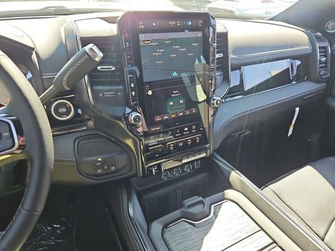 New 2026 RAM 2500 Limited AWD/4WD image 19