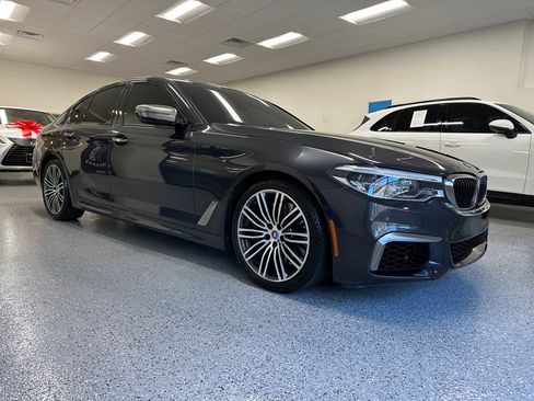 Used 2018 BMW M550i xDrive image 12