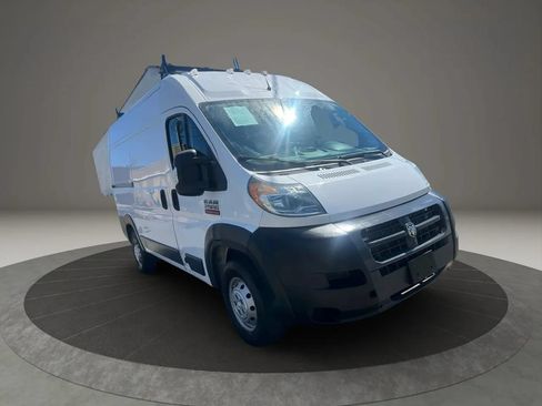 Used 2018 RAM ProMaster 2500 FWD image 3