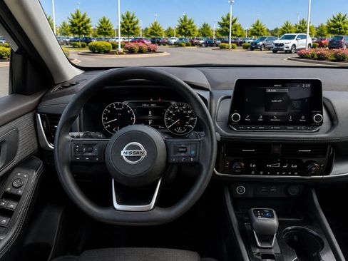Used 2022 Nissan Rogue SV FWD image 17