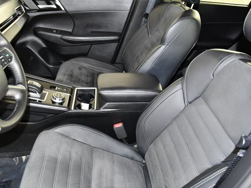 Used 2025 Mitsubishi Outlander SE AWD/4WD image 38