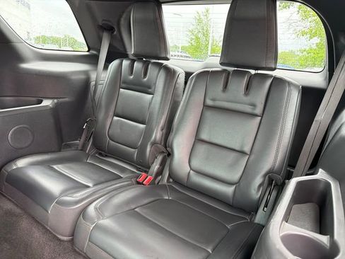 Used 2012 Ford Explorer XLT AWD/4WD image 19