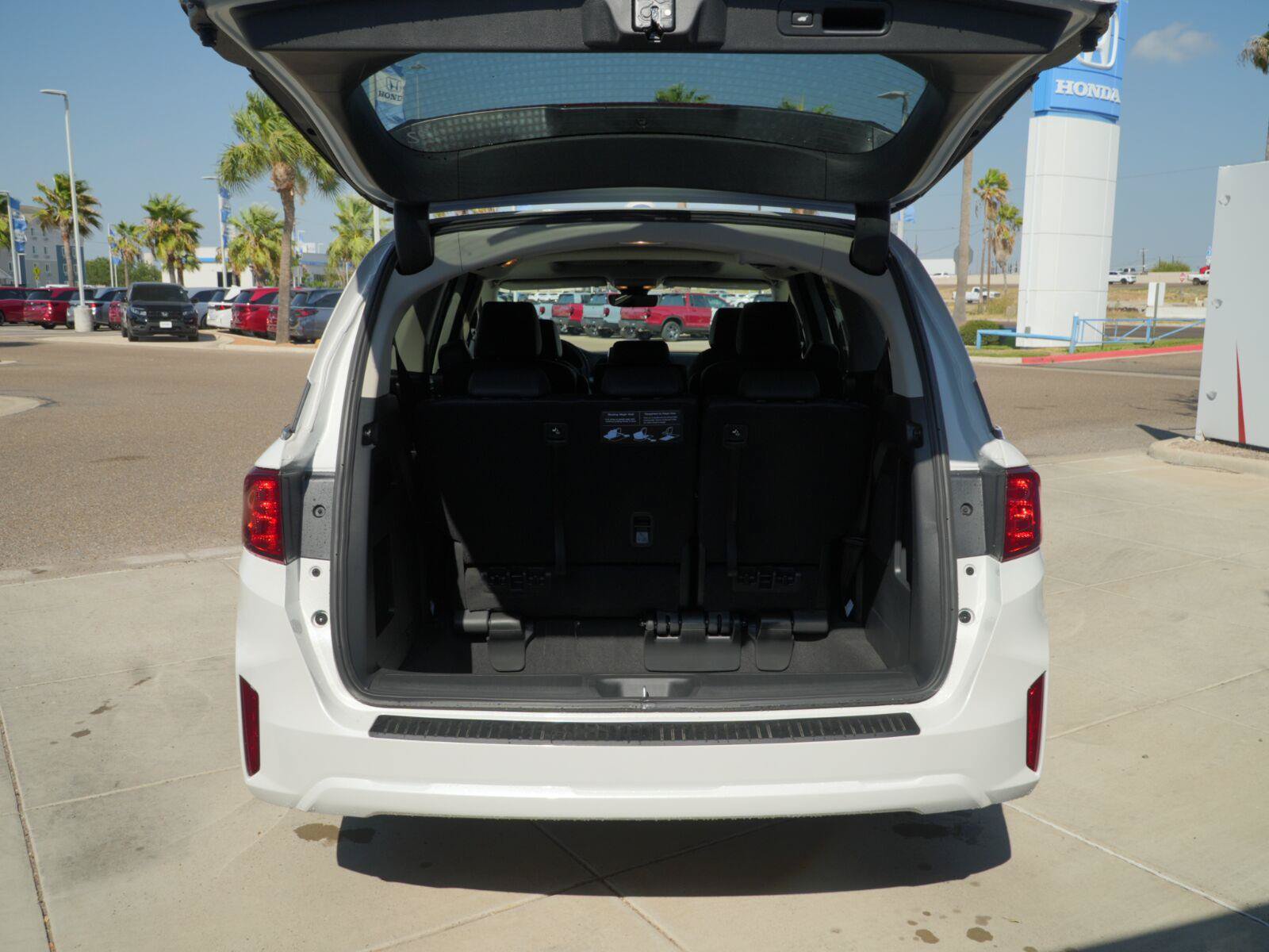 New 2026 Honda Odyssey EX-L image 7