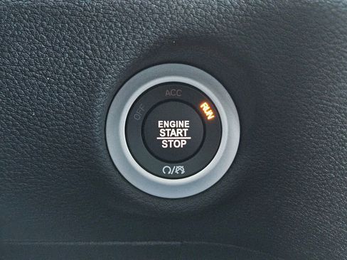 New 2026 Chrysler Pacifica Select image 25