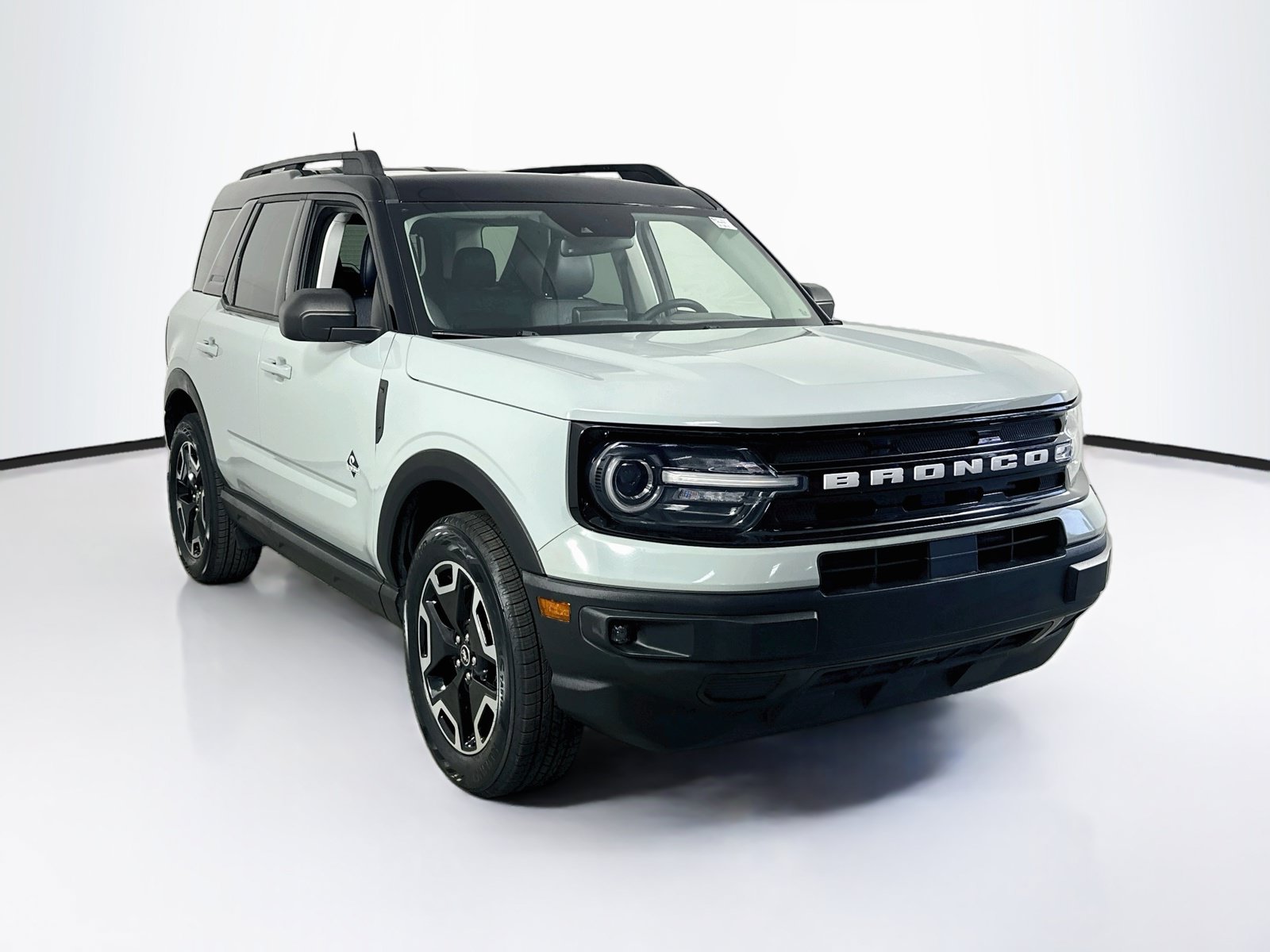 Used 2021 Ford Bronco Sport Outer Banks w/ Outer Banks Package (96D) AWD/4WD image 3