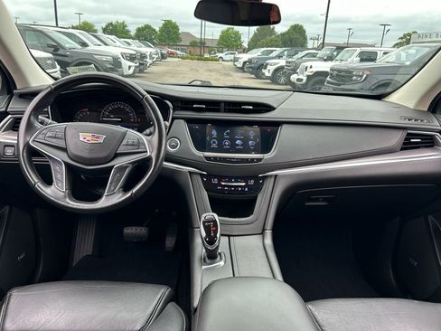Used 2019 Cadillac XT5 Luxury FWD image 18