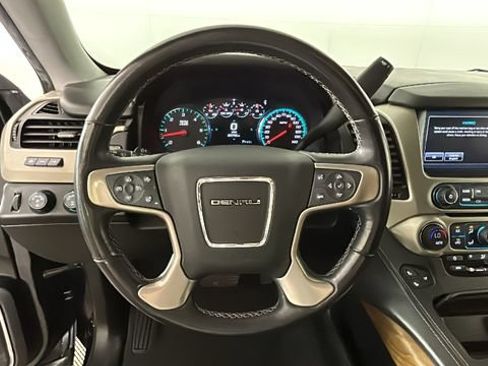 Used 2020 GMC Yukon XL Denali w/ Open Road Package AWD/4WD image 15