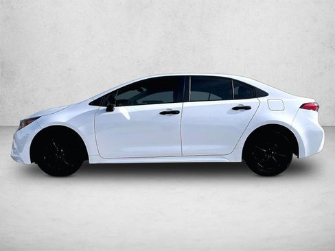 Used 2024 Toyota Corolla LE FWD image 5