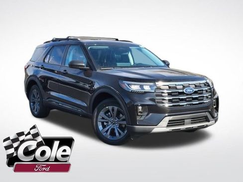 New 2026 Ford Explorer Active w/ Active Comfort Package image 1