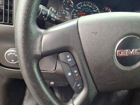 Used 2015 GMC Savana 2500 image 30
