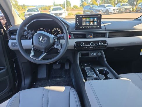 New 2025 Honda Pilot EX-L image 16