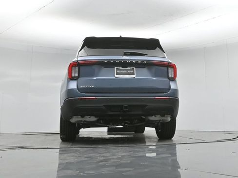 New 2026 Ford Explorer Active RWD image 49
