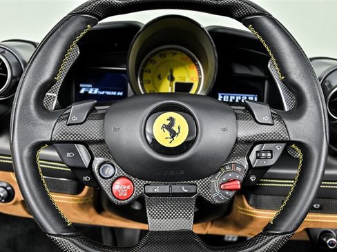 Used 2022 Ferrari F8 Tributo RWD image 31