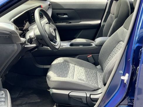 New 2025 Nissan Kicks SV w/ SV Premium Package image 19