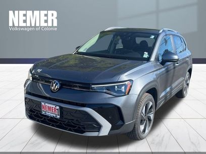 New 2025 Volkswagen Taos SE