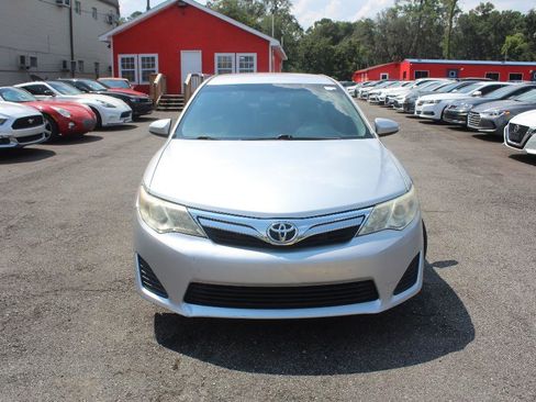 Used 2012 Toyota Camry LE FWD image 8