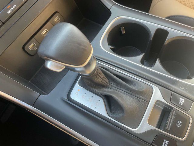 Certified 2024 Kia Carnival LX FWD image 39