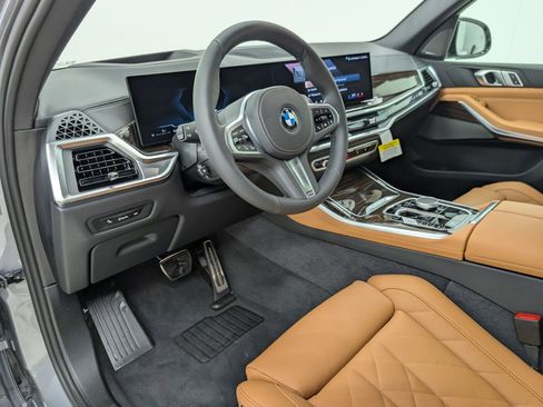 New 2026 BMW X5 xDrive40i w/ M Sport Package image 4