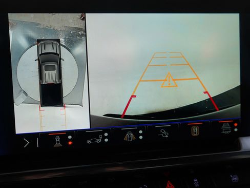 Used 2024 Chevrolet Silverado 1500 High Country image 33