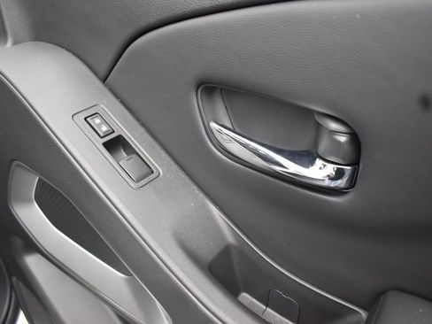 Used 2025 Nissan Frontier SV w/ Tow Package image 23