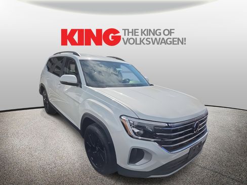 New 2026 Volkswagen Atlas SE image 2